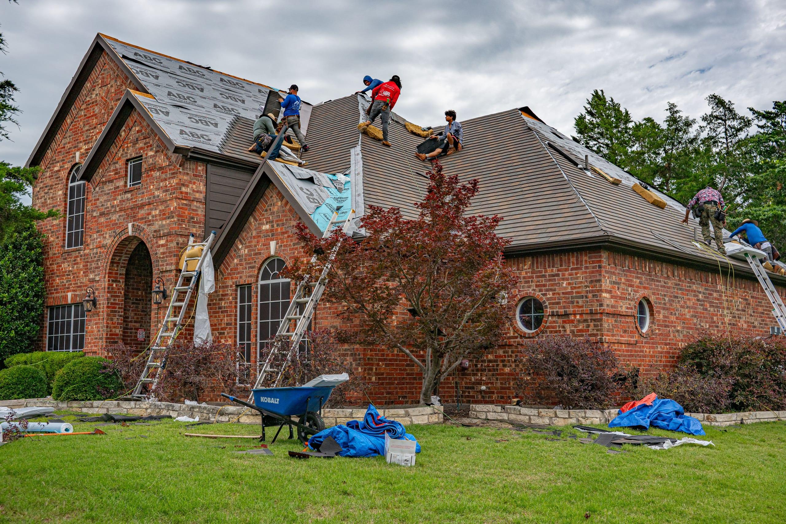 Roofing project photo 1