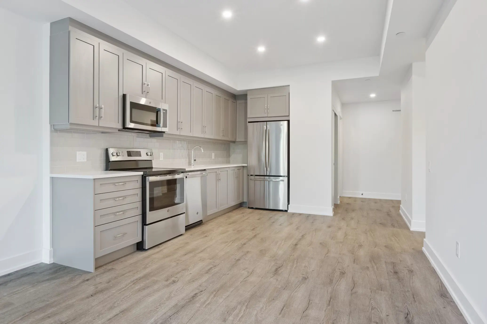 Turnkey unit remodeled and prepped for re-listing